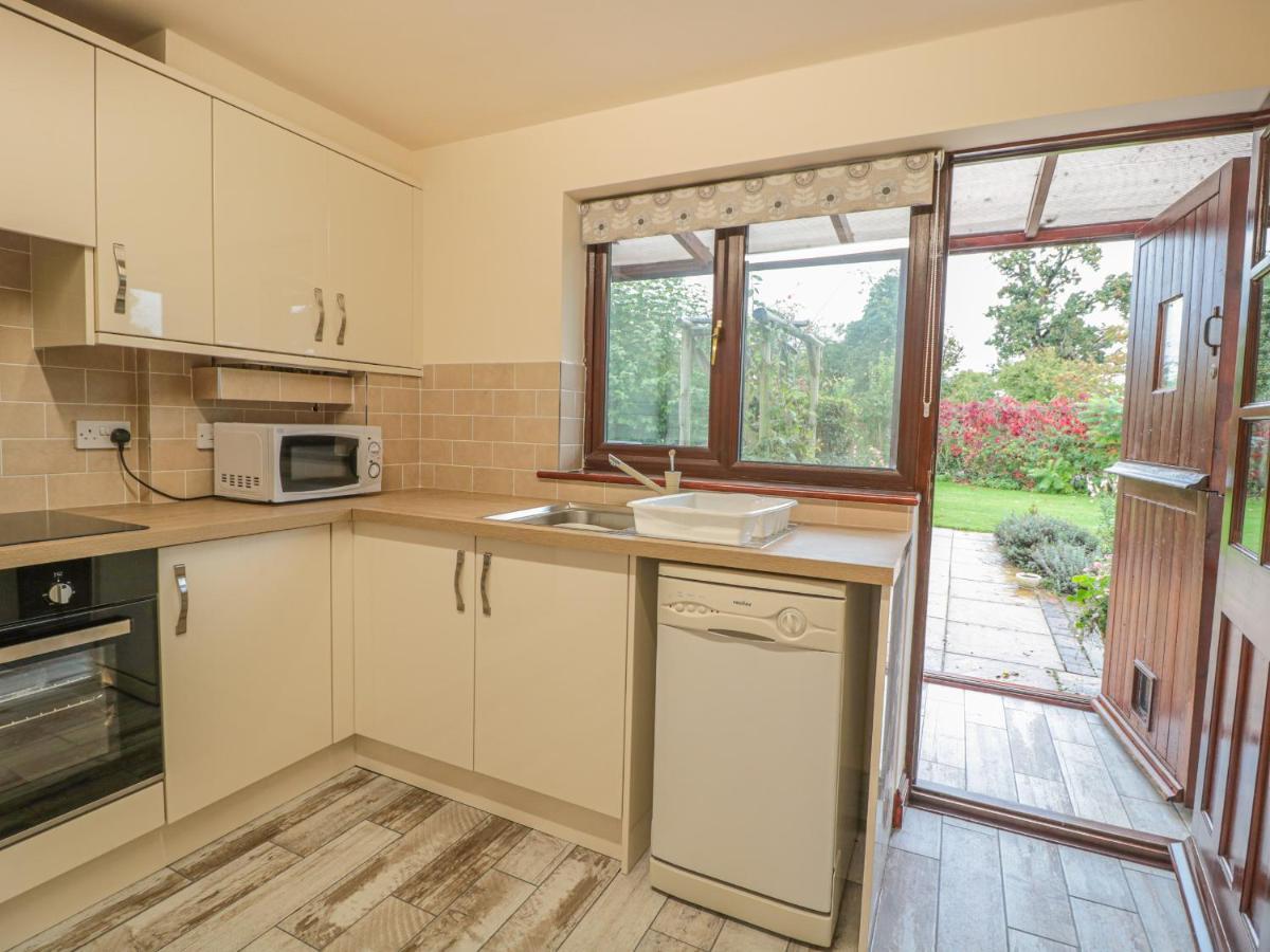 Berrys Place Farm Cottage Глостър Екстериор снимка