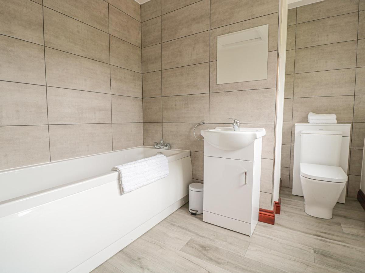 Berrys Place Farm Cottage Глостър Екстериор снимка